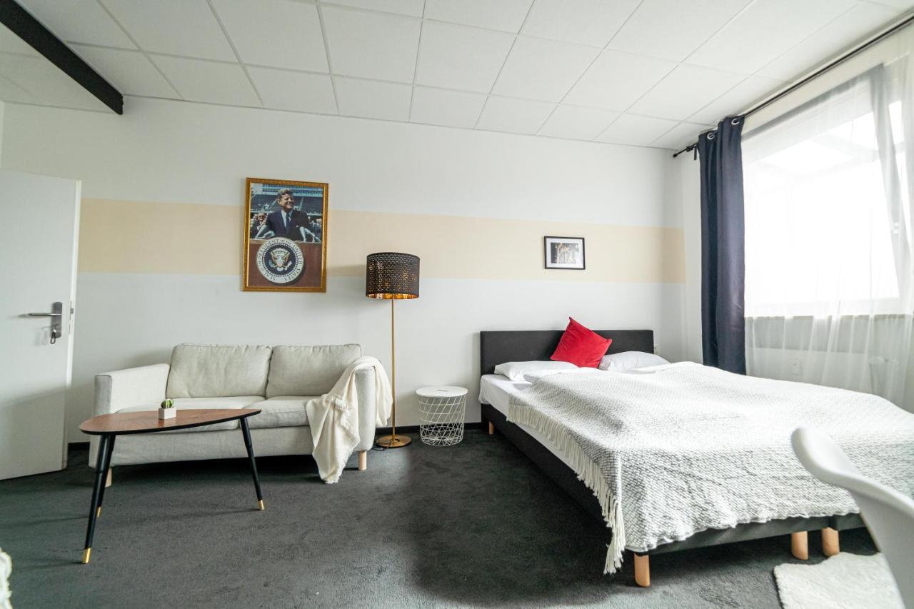 Aparthotel Full House - Shared Bath & Kitchen