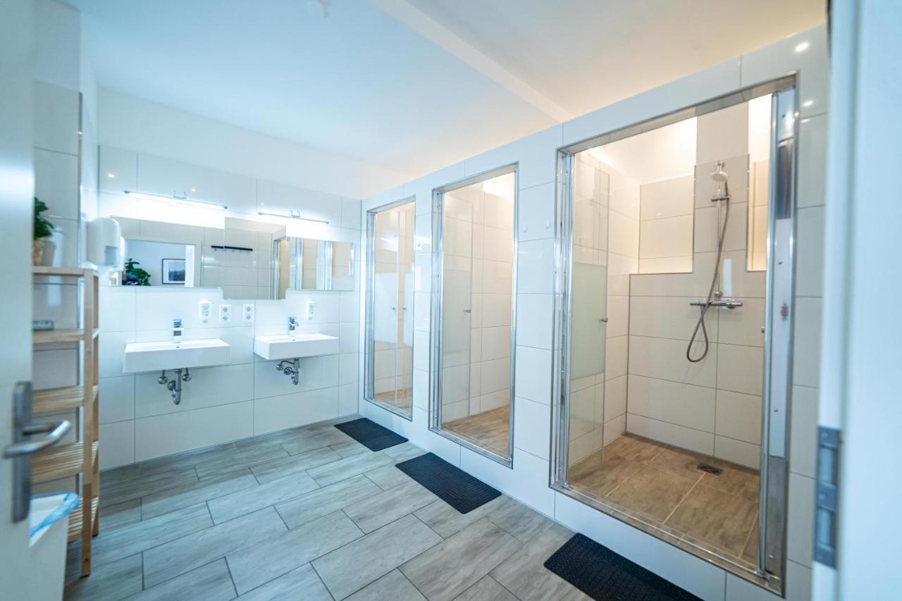 Full House - Shared Bath & Kitchen Aparthotel Nuremberg